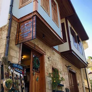 Kuyu Beergarden , Antalya Turquía